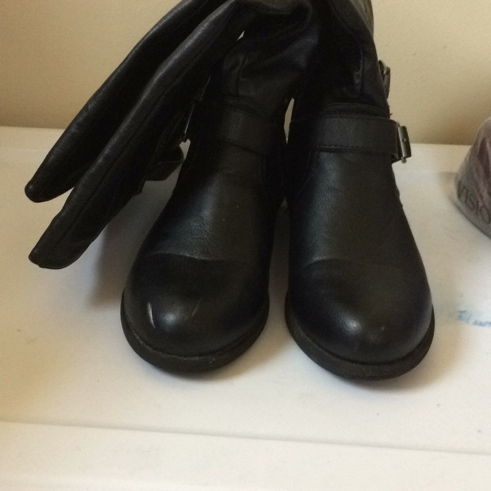 Black boots